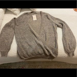 Brand new Free People sweater. Size medium